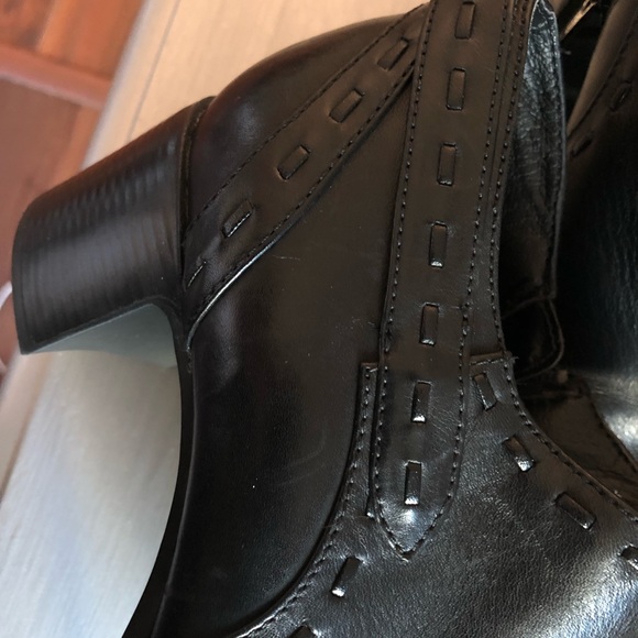 Clarks women’s booties - Picture 4 of 8